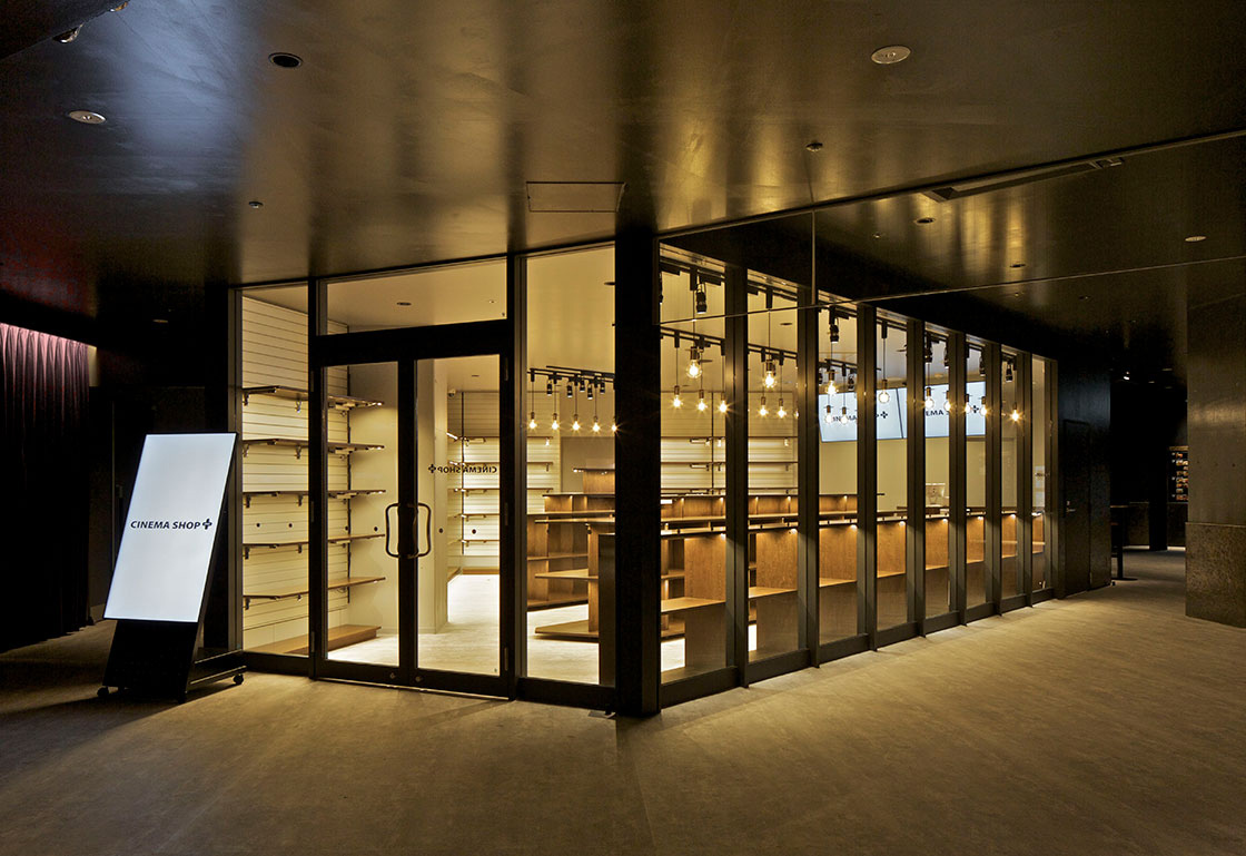 横須賀HUMAXシネマズ シネマショップ＋（プラス）にて、エコバッグプレゼント！